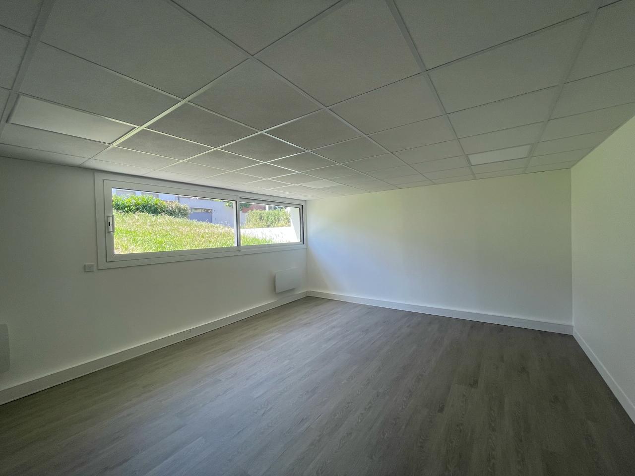 Bureau Maisons-Alfort 200m² Location bureau Maisons-Alfort Val-de-Marne OLBUR2532548 0